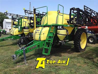 2010 TOP AIR TA1600 Pull-Type Sprayer